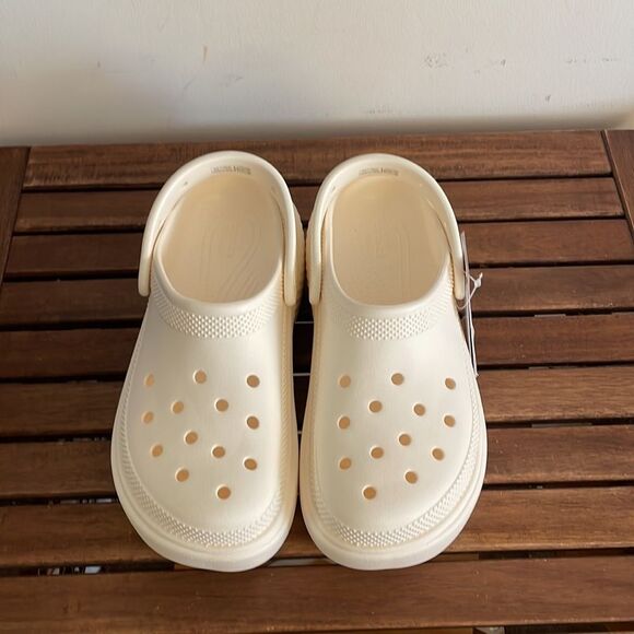 NWT Crocs Stomp Clog Chalk Women Size 8 Men Size 6(209347-0WV) - Picture 5 of 10